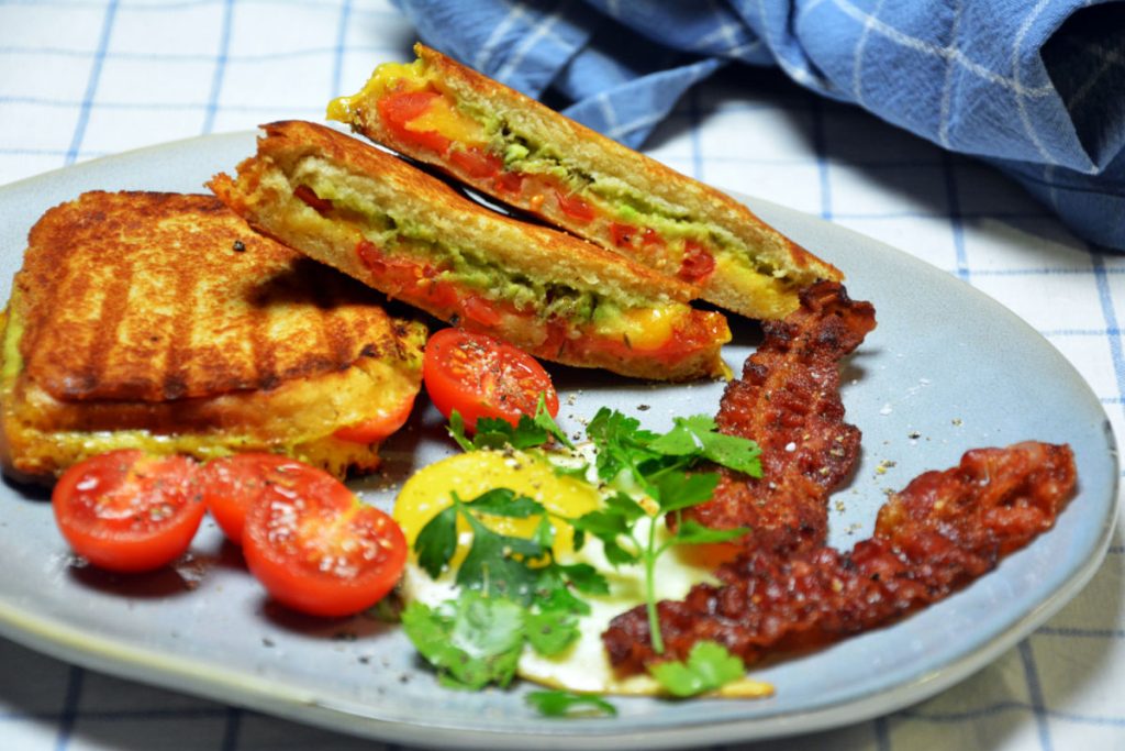 ägg och avokado macka